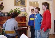 Coaching three young singers